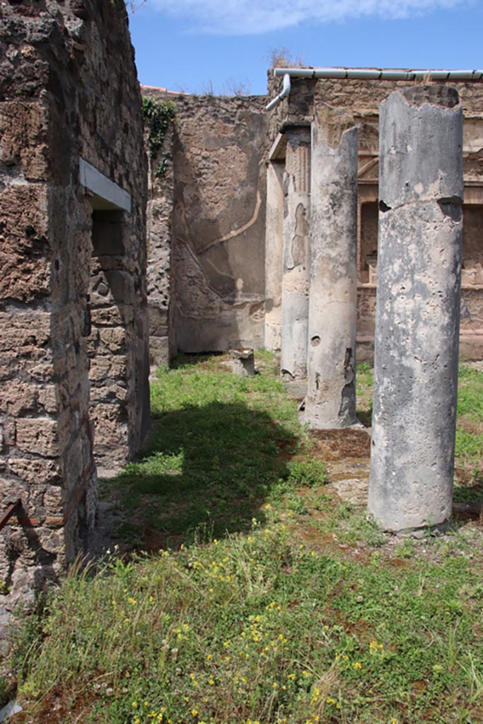 V.1.7 Pompeii. May 2024. 
Looking north along west portico towards doorway into room “g”. Photo courtesy of Klaus Heese.