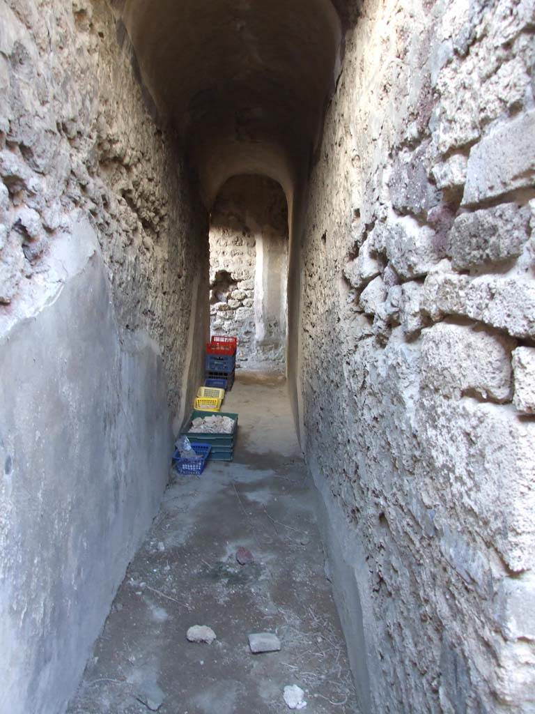 V.1.7 Pompeii. December 2007. Room 20, corridor, leading north.