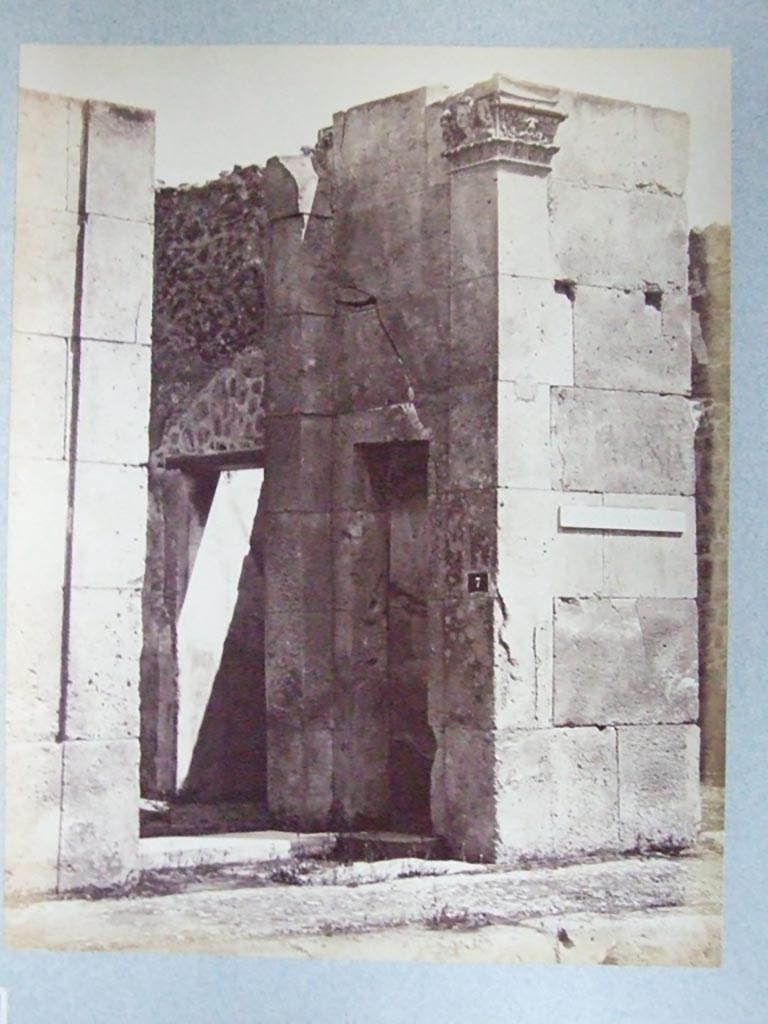 V.1.7 Pompeii. Entrance with capital in place.
Old undated photograph courtesy of the Society of Antiquaries, Fox Collection.