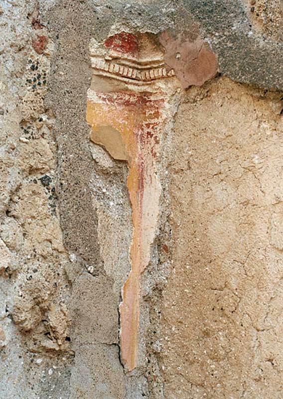 V.1.18 Pompeii. c.2005-2008.  
Room “l” (L), north-east corner, detail of stucco decoration. Photo by Hans Thorwid.
Photo courtesy of The Swedish Pompeii Project.