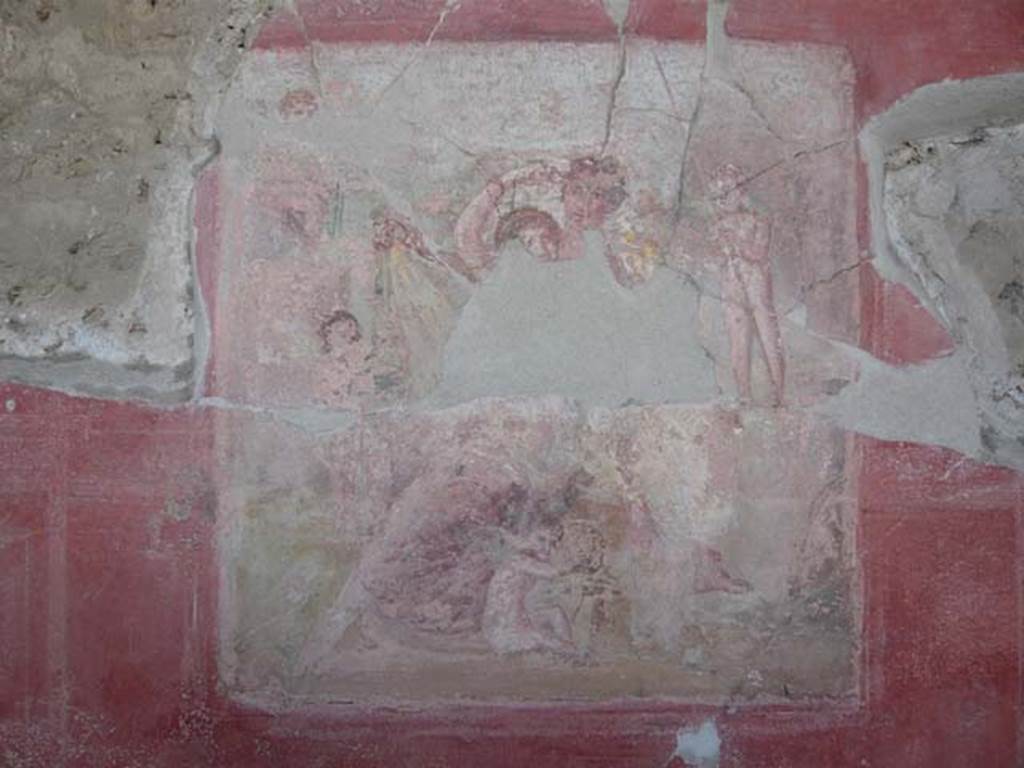 V.1.18 Pompeii. May 2012. Exedra “o”, wall painting from central panel on north wall showing Venus at her toilette.  Photo courtesy of Buzz Ferebee.