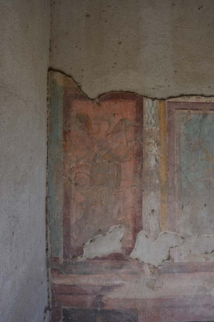 V.1.18 Pompeii. October 2019. 
East wall of exedra “y”, at north end. Wall painting of a winged lyre player or muse.
Foto Annette Haug, ERC Grant 681269 DÉCOR.