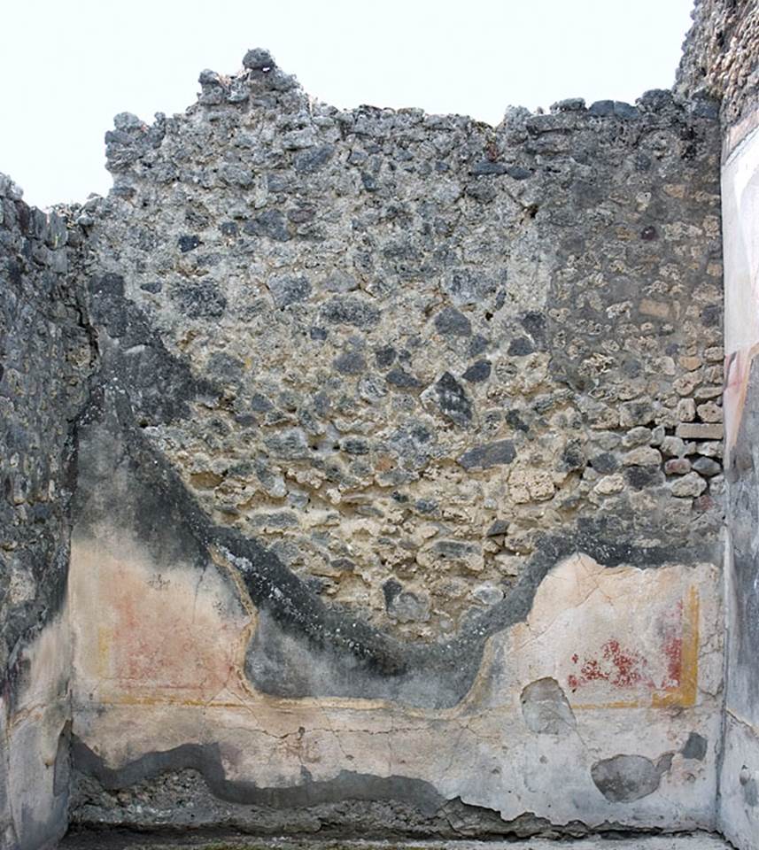 V.1.23 Pompeii. c.2005-07.  
Room “k”, west wall before the reconstruction. Photo by Hans Thorwid.
Photo and words courtesy of the Swedish Pompeii Project.