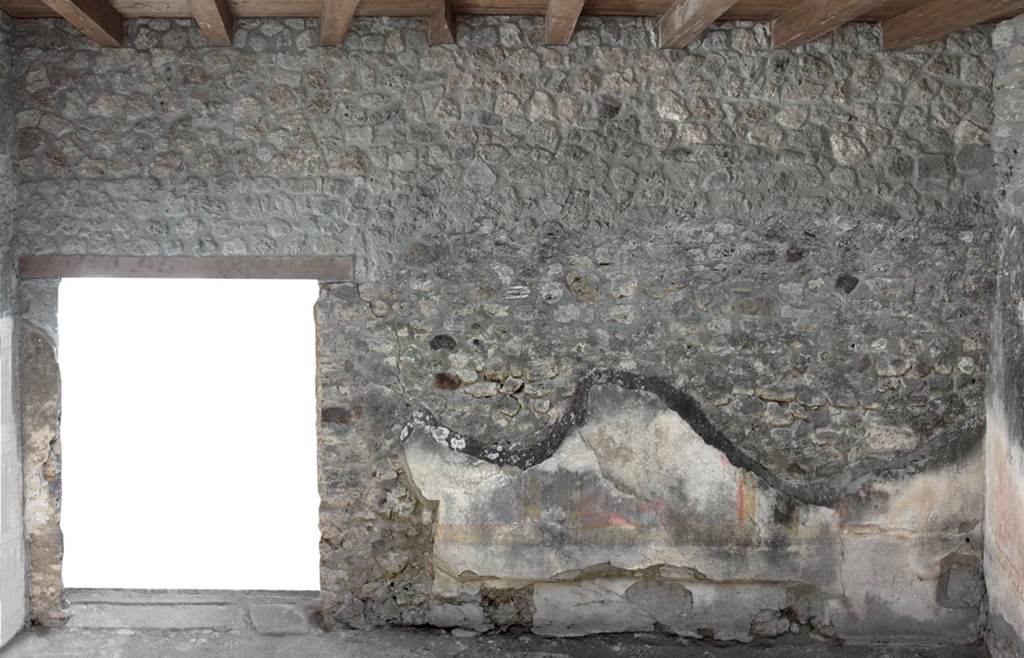 V.1.23 Pompeii. 2012. Room “k”, south wall. Photo by Hans Thorwid.
“South wall in room in 2012, after the reconstruction in 2008 when the room was roofed.
Restored parts of the wall photographed and merge with the lower part and floor line of earlier photos from 2005-07.”
Photo and words courtesy of the Swedish Pompeii Project.