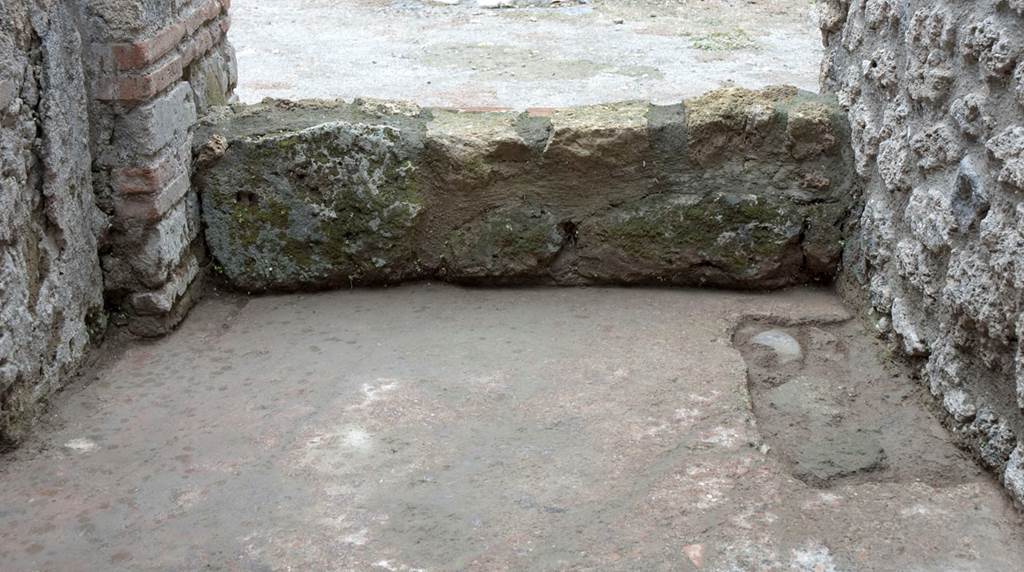 V.1.23 Pompeii. Room “h’ ”, north wall. Photo by Hans Thorwid.
Photo courtesy of the Swedish Pompeii Project.