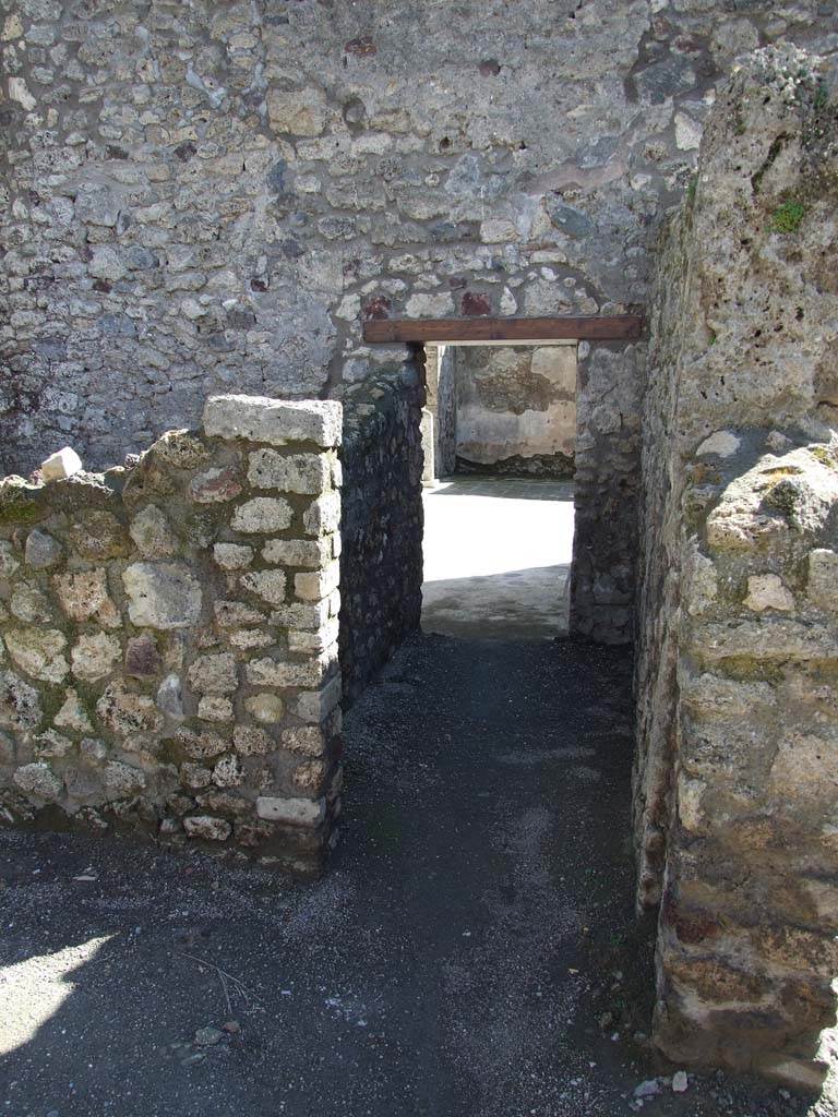 V.1.23 Pompeii. March 2009. Unnumbered passageway leading to ala of V.1.26.