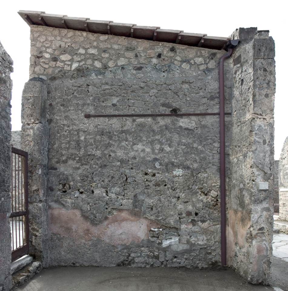V.1.25 Pompeii. 2012. South wall. Photo by Hans Thorwid.
“Restored part of the wall photographed and merge with the lower part and floor line of earlier photos from 2005-07.”
Photo and words courtesy of The Swedish Pompeii Project.