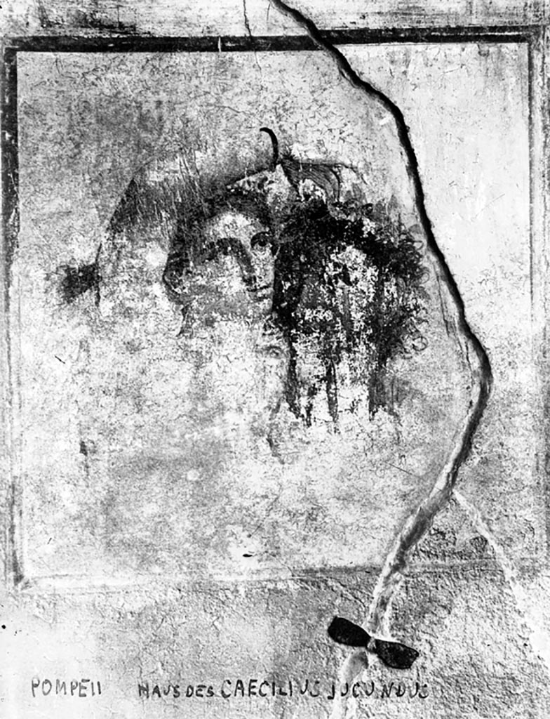 V.1.26 Pompeii. W.327. Room “i”, detail of wall painting of Satyr and Maenad from west end of the south wall of tablinum. 
Photo by Tatiana Warscher. Photo © Deutsches Archäologisches Institut, Abteilung Rom, Arkiv.