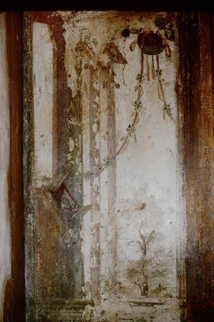 V.2.1 Pompeii. 1959. Room 15, painted panel from north end of east wall. Photo by Stanley A. Jashemski.
Source: The Wilhelmina and Stanley A. Jashemski archive in the University of Maryland Library, Special Collections (See collection page) and made available under the Creative Commons Attribution-Non Commercial License v.4. See Licence and use details.
j59f0447
