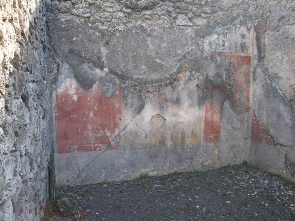 V.2.15 Pompeii. December 2007. Room 4, south wall. According to NdS, on the south wall a painting of Narcissus (0.45high x 0.44wide) was found. As usual, Narcissus was admiring his face in a pool, on his right was a cupid. See Notizie degli Scavi, 1891, (p.271)