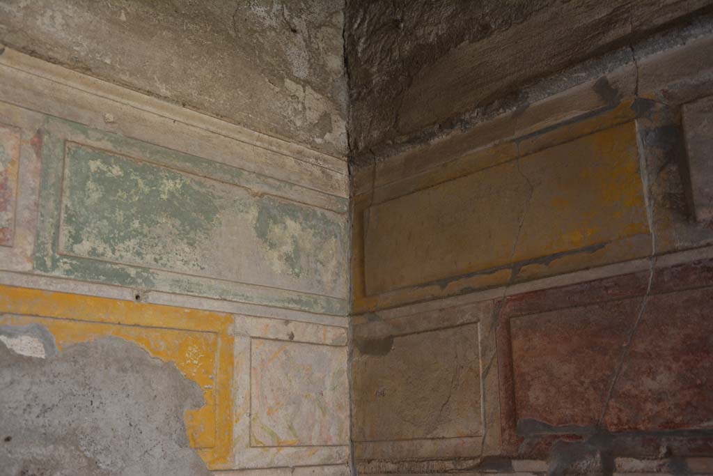 V.2.h Pompeii. October 2019. Cubiculum ‘g’, detail from south-west corner.
Foto Annette Haug, ERC Grant 681269 DÉCOR.