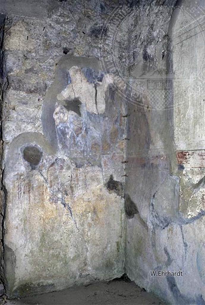 V.2.h Pompeii. Room I, west wall, north end.
Photo by W. Ehrhardt. Photo © Deutsches Archäologisches Institut, Abteilung Rom, Arkiv. 
See http://arachne.uni-koeln.de/item/bauwerksteil/3379