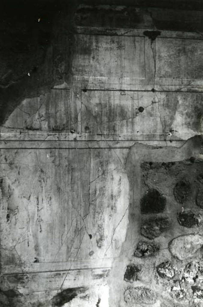 V.2.h Pompeii. 1968. Room “i”, left N wall.  
Photo courtesy of Anne Laidlaw.
American Academy in Rome, Photographic Archive. Laidlaw collection _P_68_7_6.