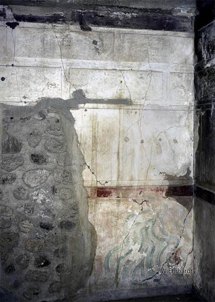 V.2.h Pompeii. Room I, north wall, east end.
Photo by W. Ehrhardt. Photo © Deutsches Archäologisches Institut, Abteilung Rom, Arkiv. 
See http://arachne.uni-koeln.de/item/bauwerksteil/3379