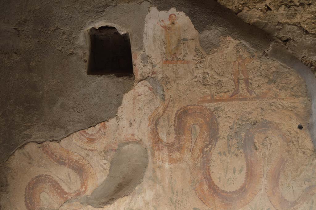 V.2.h Pompeii. October 2017. Kitchen ‘p’, detail of lararium on south wall. 
Foto Taylor Lauritsen, ERC Grant 681269 DÉCOR.