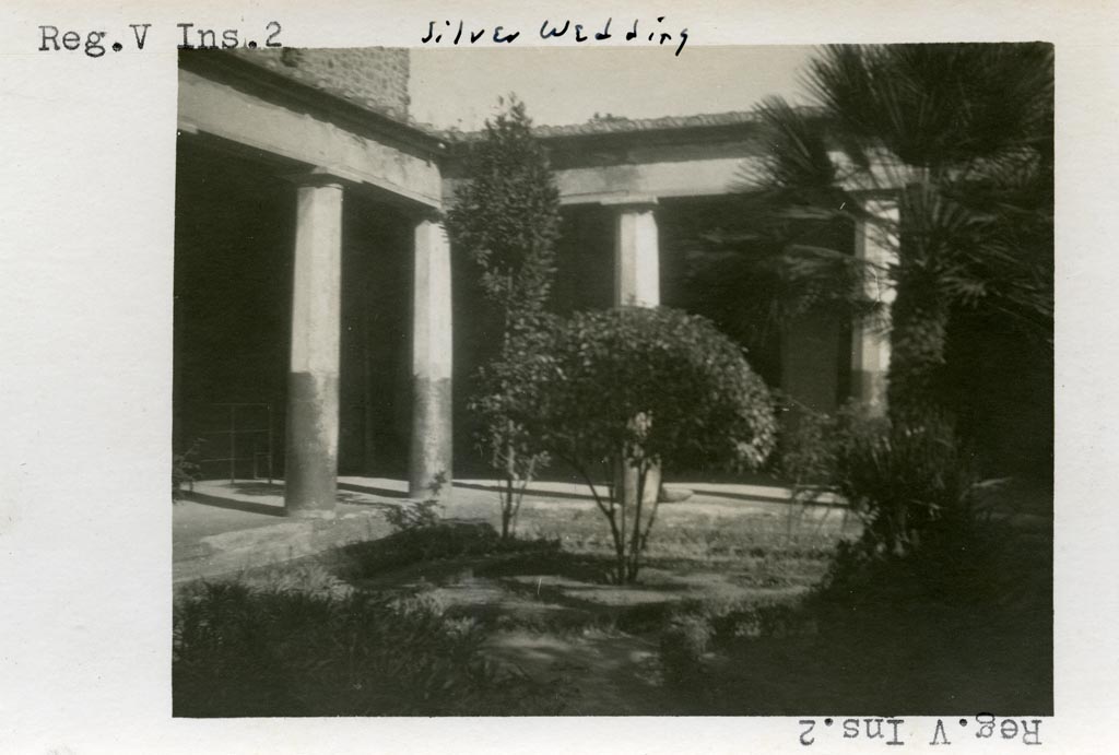 V.2.i, Pompeii. Pre-1937-39. Room 23, looking towards south-east corner.
Photo courtesy of American Academy in Rome, Photographic Archive. Warsher collection no. 501.