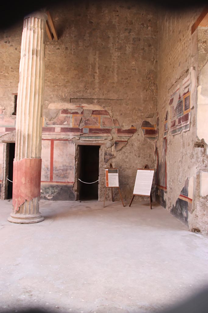 V.2.i Pompeii.  October 2023. 
Room 1, looking towards west wall in north-west corner. Photo courtesy of Klaus Heese.