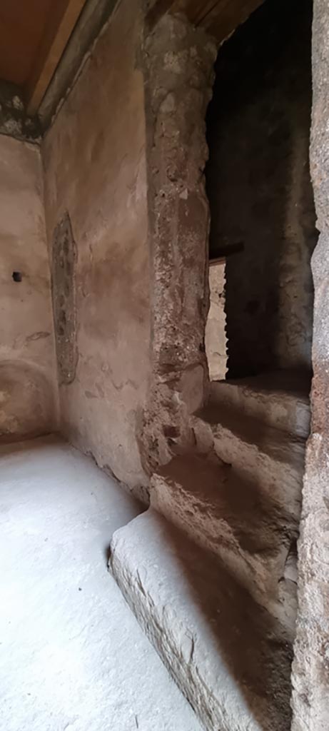 V.2.i Pompeii. December 2023. 
Room 2c, looking west along north wall. Photo courtesy of Miriam Colomer.