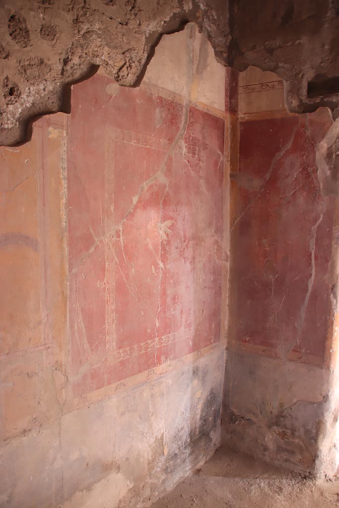 V.2.i Pompeii.  October 2023. 
Corridor 10, looking towards south end of east wall. Photo courtesy of Klaus Heese.