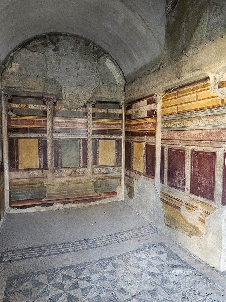 V.2.i Pompeii. November 2024. 
Room 18, looking south along west wall towards south-west corner. Photo courtesy of Annette Haug.