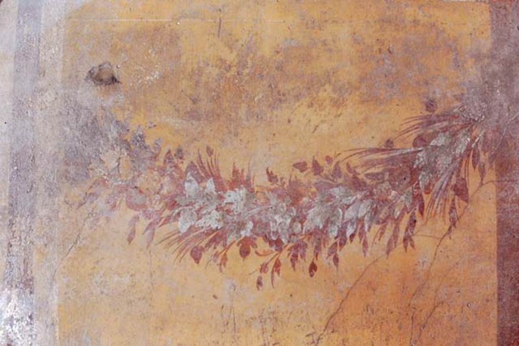 V.2.i Pompeii. 1968. Room 19, detail from south wall of exedra. Photo by Stanley A. Jashemski.
Source: The Wilhelmina and Stanley A. Jashemski archive in the University of Maryland Library, Special Collections (See collection page) and made available under the Creative Commons Attribution-Non Commercial License v.4. See Licence and use details.
J68f0765