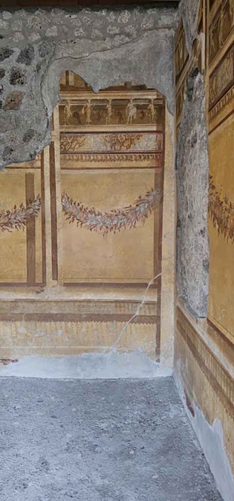 V.2.i Pompeii. December 2023.
Room 19, south wall in south-west corner. Photo courtesy of Miriam Colomer.