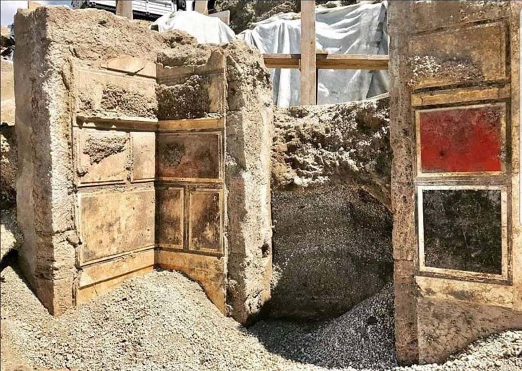 V.2.15 Pompeii. July 2018. North-east corner of atrium. Doorway to room A5.
Photograph © Parco Archeologico di Pompei.