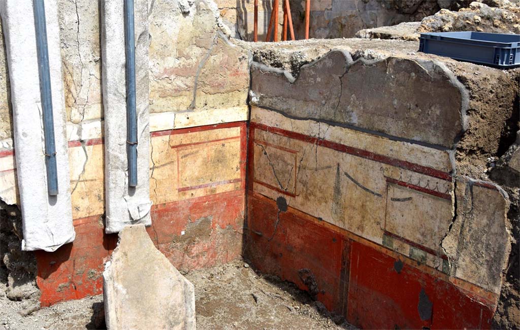 V.2.15 Pompeii. August 2018. Room A6, north-east corner.
Photograph © Parco Archeologico di Pompei.