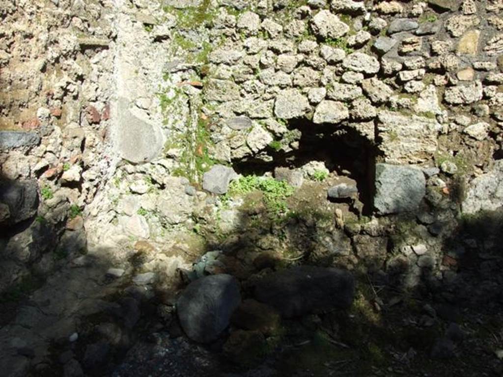 V.3.6 Pompeii. March 2009. Garden area, north-east corner.
According to CTP,
“The well-mouth at the north-east corner of the garden between the channel and the north wall is no longer in existence but is now incorporated on the plan.”
See Van der Poel, H. B., 1986. Corpus Topographicum Pompeianum, Part IIIA. Austin: University of Texas. (p.76)
