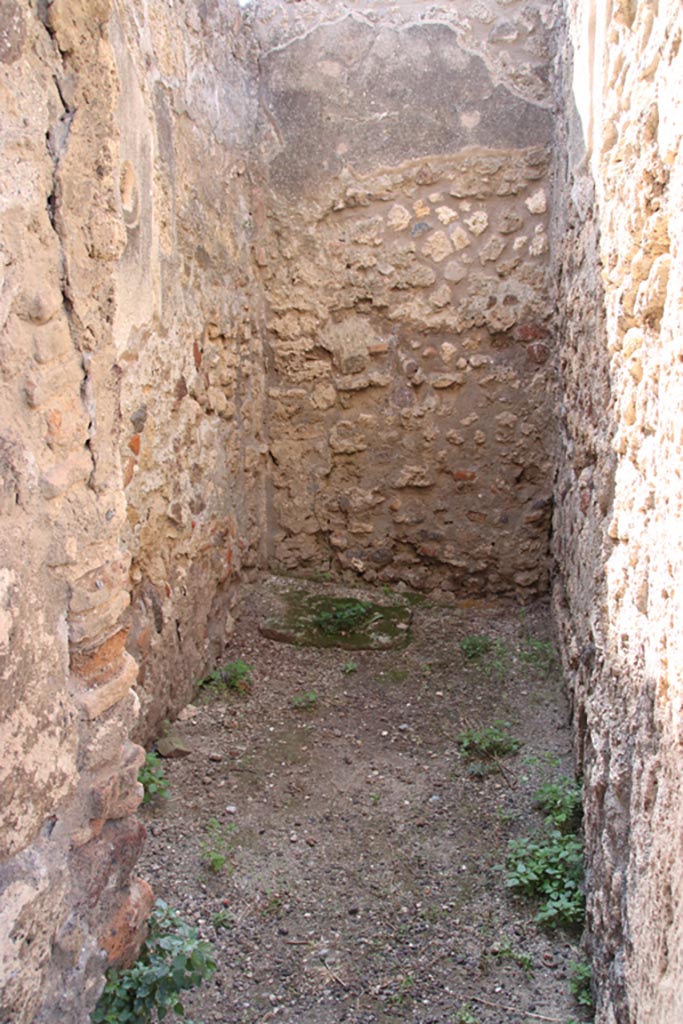 V.3.8 Pompeii. October 2023. 
Narrow room on west side of entrance corridor. Photo courtesy of Klaus Heese.