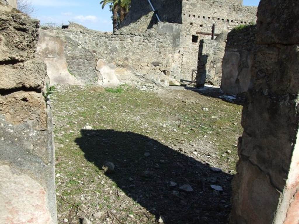 V.3.10 Pompeii. March 2009. Looking south-east from cubiculum doorway across atrium to entrance.