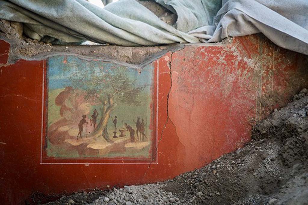 V.3 Pompeii. Casa del Giardino. June 2018. Sacred landscape found during excavations. 
In the rooms north of the garden rather devastated by the excavations of the eighteenth century, was a picture depicting a scene of sacrifice at a rural sanctuary. 
Paesaggio sacro trovato durante gli scavi.
Nelle sale a nord del giardino piuttosto devastate dagli scavi del XVIII secolo, c’era un quadro raffigurante una scena di sacrificio in un santuario rurale.
Photograph © Parco Archeologico di Pompei.