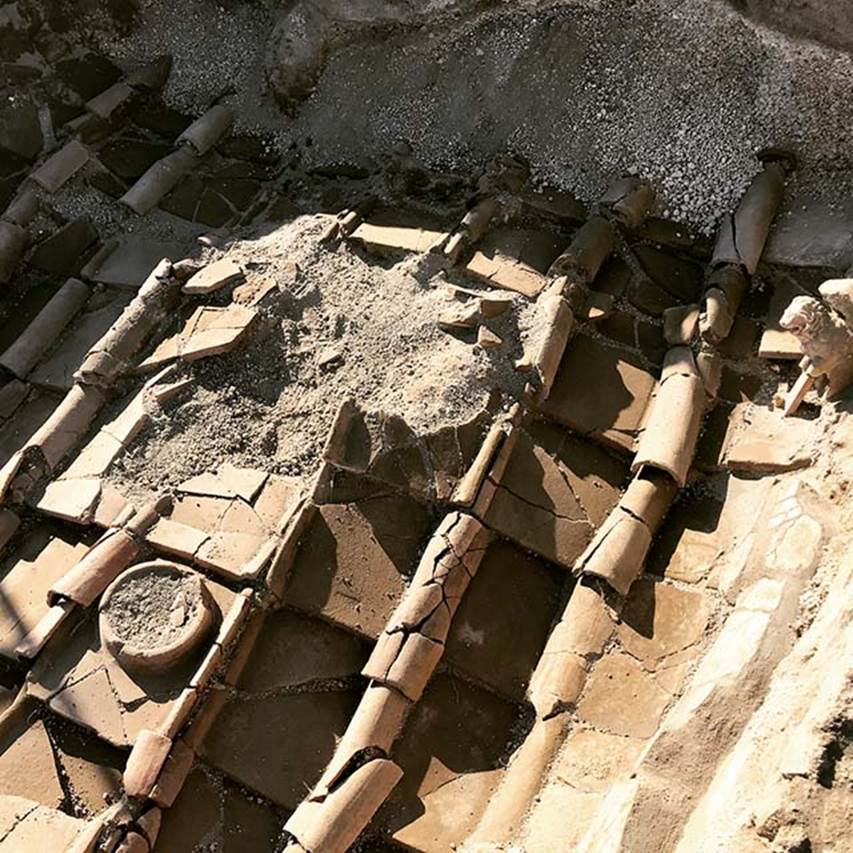 V.3 Pompeii. Casa del Giardino. June 2018. Ambiente 6 room with intact roof. 
Ambiente 6 camera con tetto intatto.
Photograph © Parco Archeologico di Pompei.