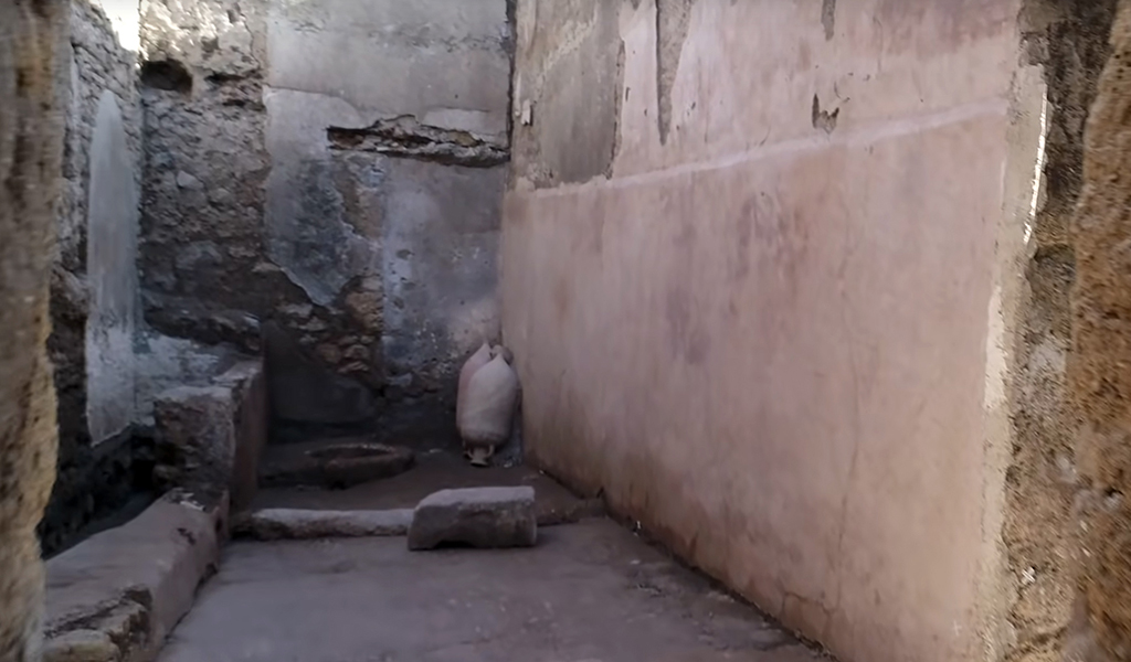 V.3 Pompeii. Casa del Giardino. 2019. Room 6 southern end.
Ambiente 6 estremità sud.
Photograph © Parco Archeologico di Pompei.