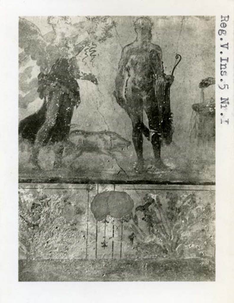 V.4.3 Pompeii, but shown as V.5.1 on photo. 1937-39.  Detail of Victoria and Hercules from lararium painting on west wall of atrium.  Photo courtesy of American Academy in Rome, Photographic Archive.  Warsher collection no. 1568b.