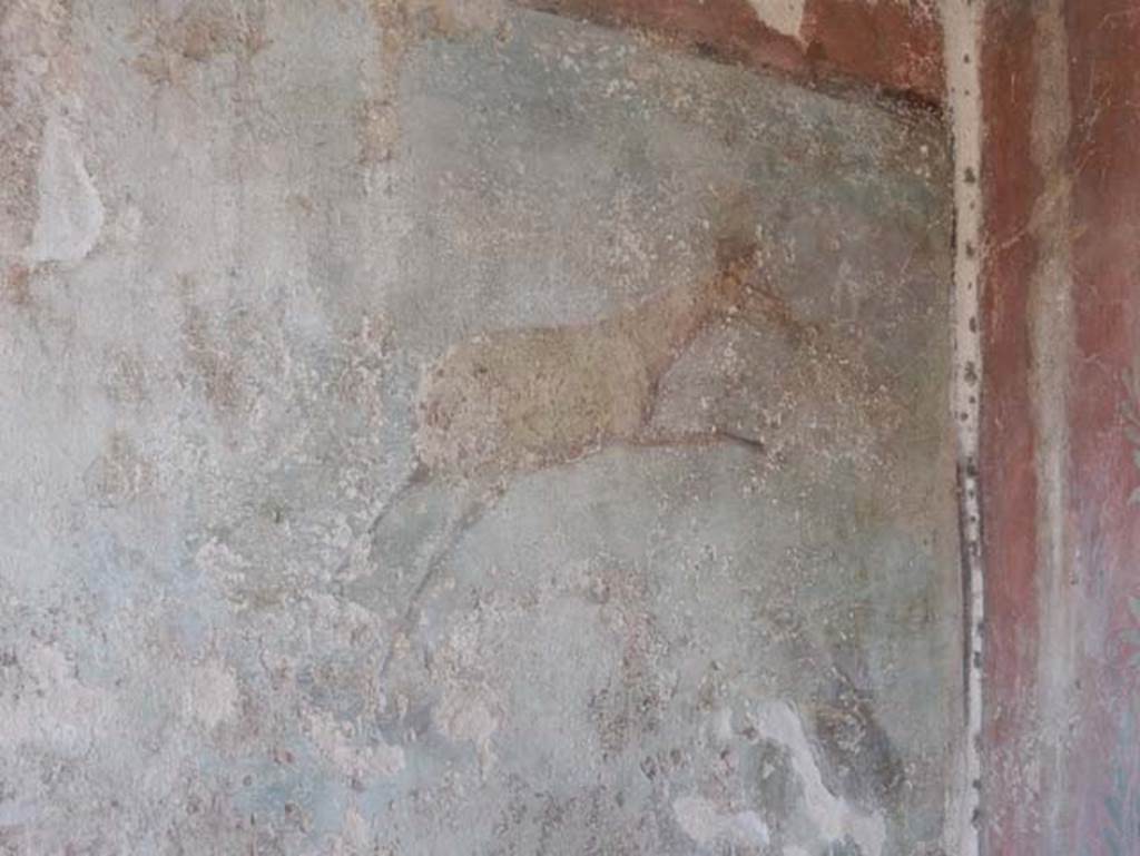 V.4.a Pompeii. May 2015. Detail from hunting fresco on west wall.  Photo courtesy of Buzz Ferebee.
