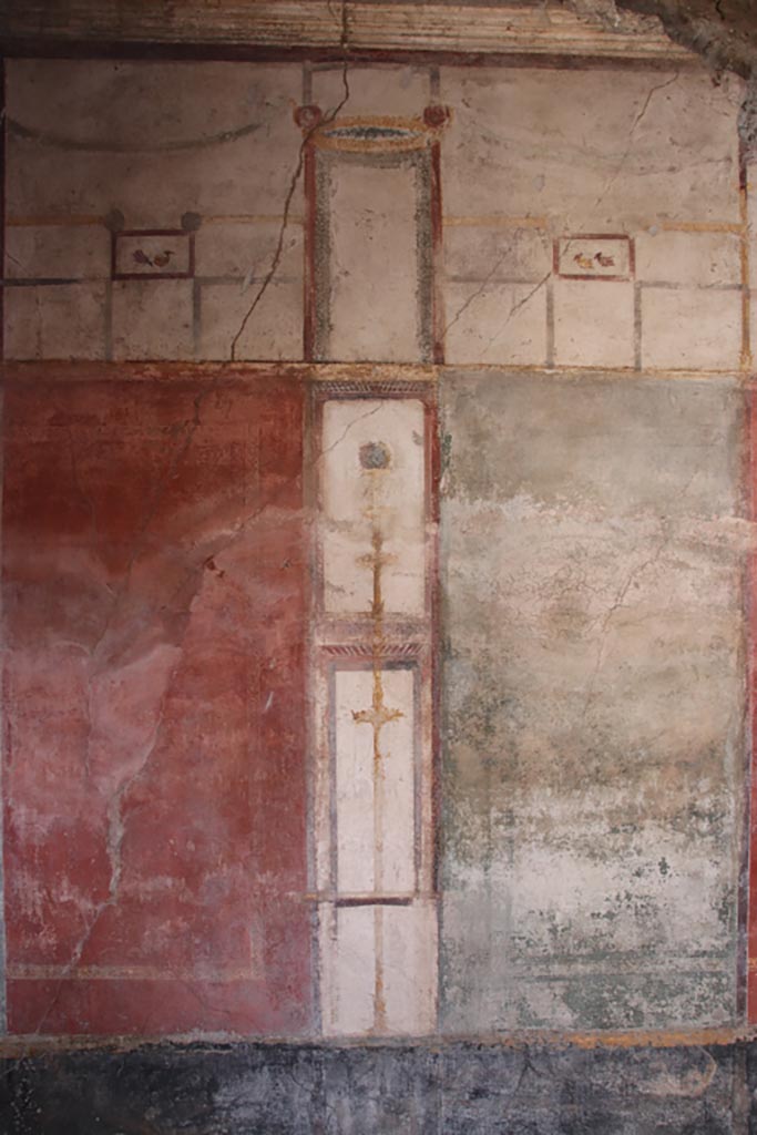 V.4.a Pompeii. October 2023. 
Room ‘s’, looking towards east wall at north end. Photo courtesy of Klaus Heese.