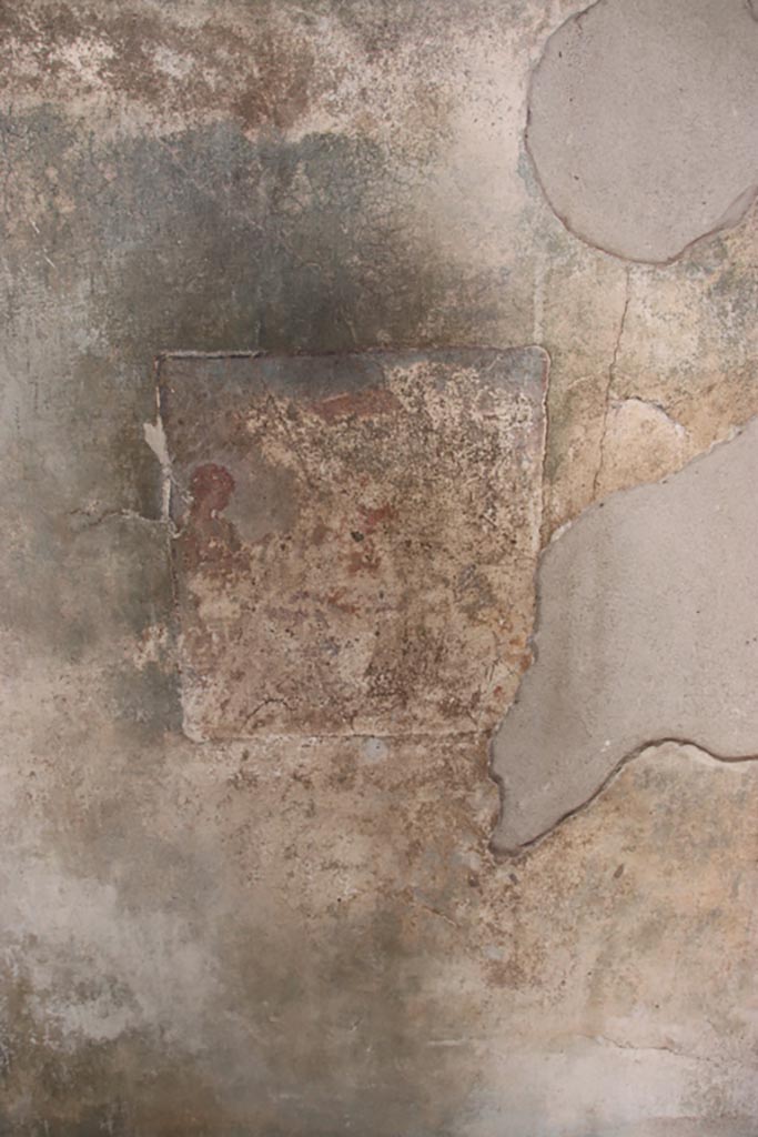 V.4.a Pompeii. October 2023. 
Room ‘s’, unidentified faded painting on south wall. Photo courtesy of Klaus Heese.