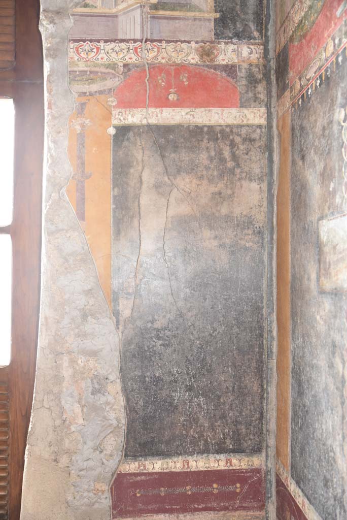 V.4.a Pompeii. March 2018. Room ‘h’, east wall at south end.
Foto Annette Haug, ERC Grant 681269 DÉCOR.