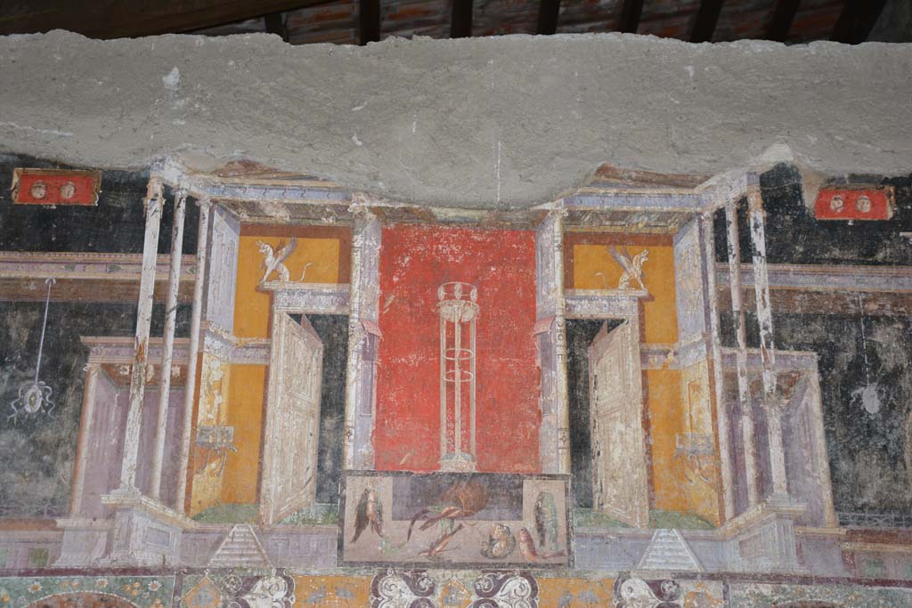 V.4.a Pompeii. March 2018. Room ‘h’, upper centre of south wall.
Foto Annette Haug, ERC Grant 681269 DÉCOR.