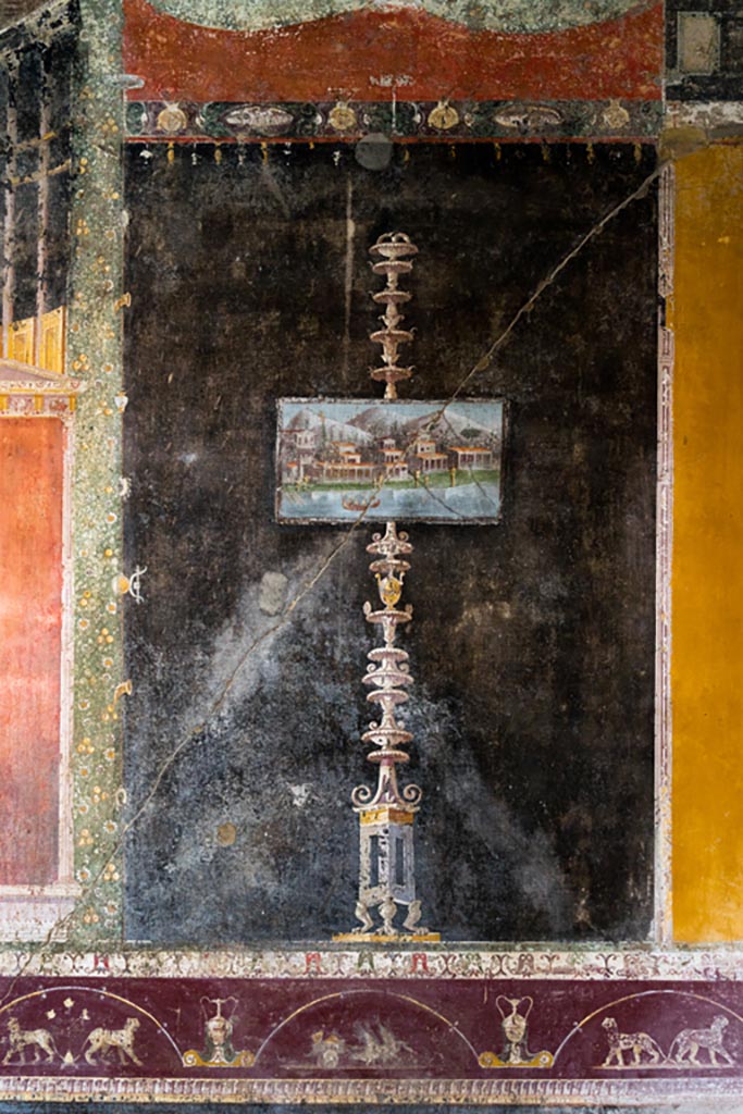 V.4.a Pompeii. January 2023. 
Room ‘h’, black side panel at west end of south wall of tablinum. Photo courtesy of Johannes Eber.