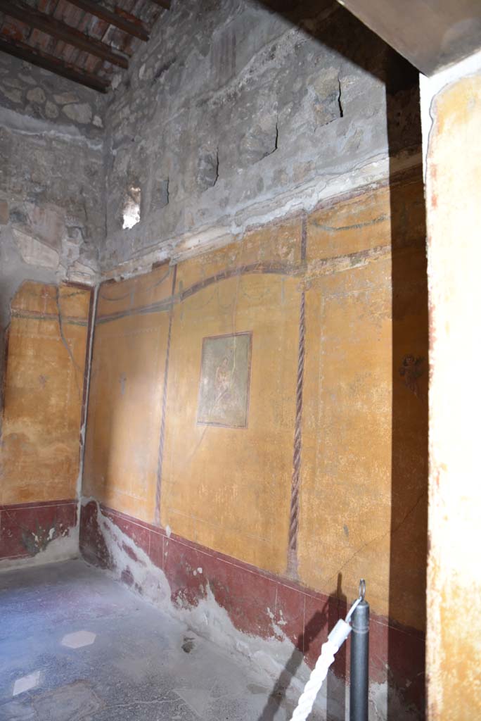 V.4.a Pompeii. March 2018. Room ‘i’, looking east along south wall towards south-east corner. 
Foto Annette Haug, ERC Grant 681269 DÉCOR.