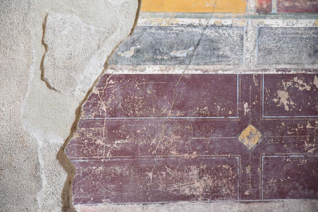 V.4.a Pompeii. March 2018. Room ‘g’, zoccolo from lower east wall towards north end.  
Foto Annette Haug, ERC Grant 681269 DÉCOR.
