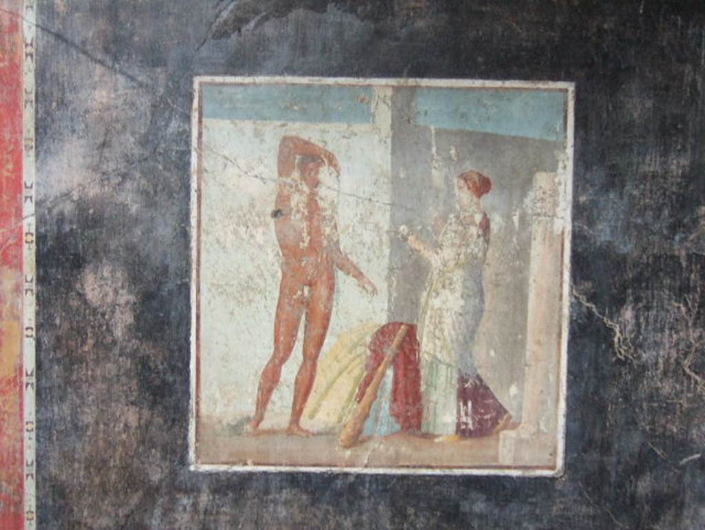 V.4.a Pompeii. December 2005.  Cubiculum on south side of Atrium, west wall. Wall painting of Theseus and Ariadne at the entrance of the Labyrinth.