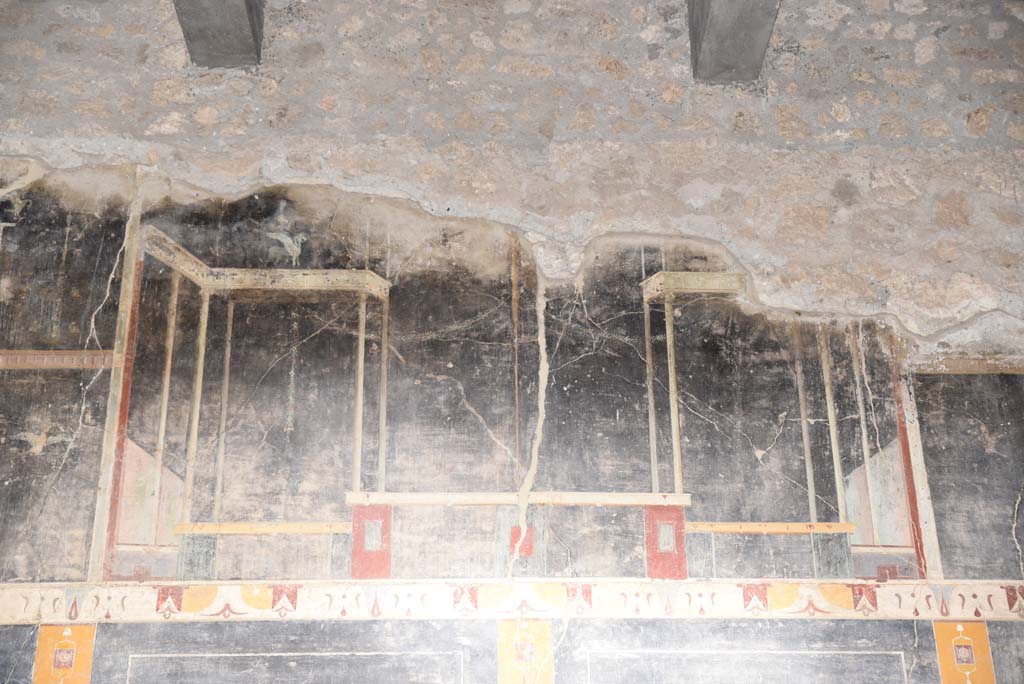 V.4.a Pompeii. March 2018. Room ‘b’, upper north wall of atrium.   
Foto Annette Haug, ERC Grant 681269 DÉCOR.