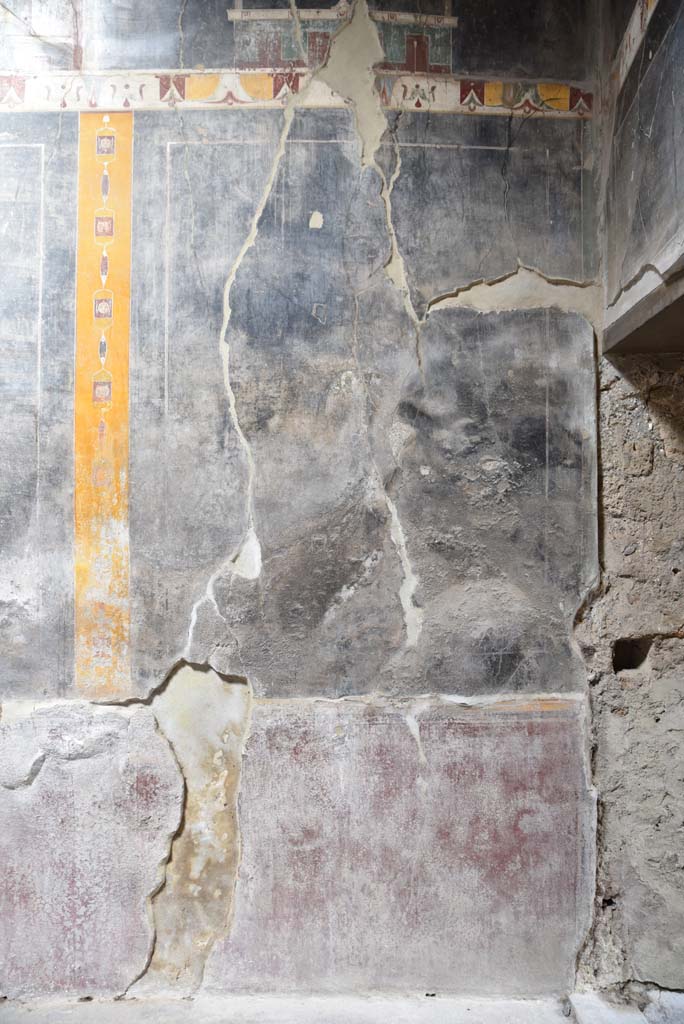 V.4.a Pompeii. March 2018. Room ‘b’, fourth panel on north wall at east end in north-east corner.  
Foto Annette Haug, ERC Grant 681269 DÉCOR.