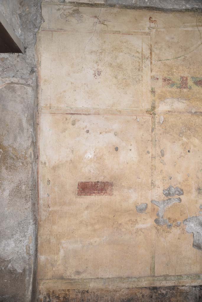 V.4.a Pompeii. March 2018. Room ‘c’, painted panels at upper east end of south wall. 
Foto Annette Haug, ERC Grant 681269 DÉCOR.