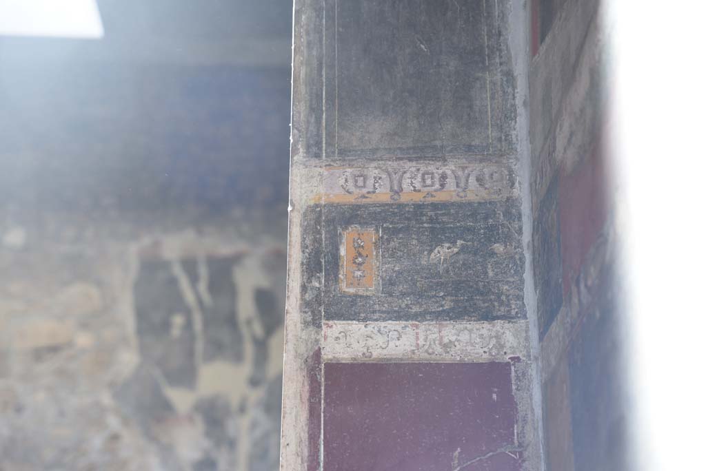 V.4.a Pompeii. March 2018. Room ‘h’, detail from west wall in north-west corner. 
Foto Annette Haug, ERC Grant 681269 DÉCOR.