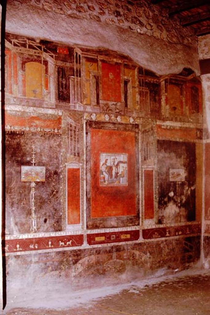 V.4.a. Pompeii. 1961. North wall of tablinum. Photo by Stanley A. Jashemski.
Source: The Wilhelmina and Stanley A. Jashemski archive in the University of Maryland Library, Special Collections (See collection page) and made available under the Creative Commons Attribution-Non Commercial License v.4. See Licence and use details.
J61f0362