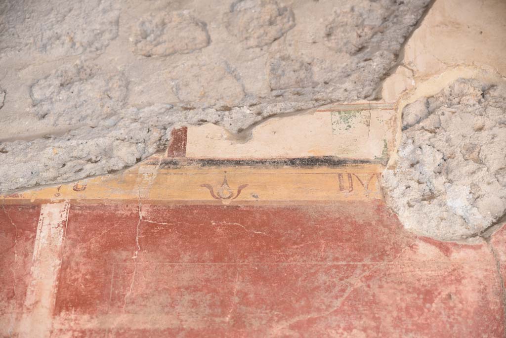 V.4.a Pompeii. March 2018. Detail from upper south wall of entrance corridor/fauces.   
Foto Annette Haug, ERC Grant 681269 DÉCOR